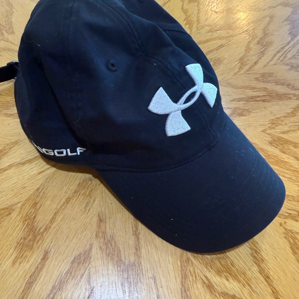 Under Armour Black and Gray Golf Cap